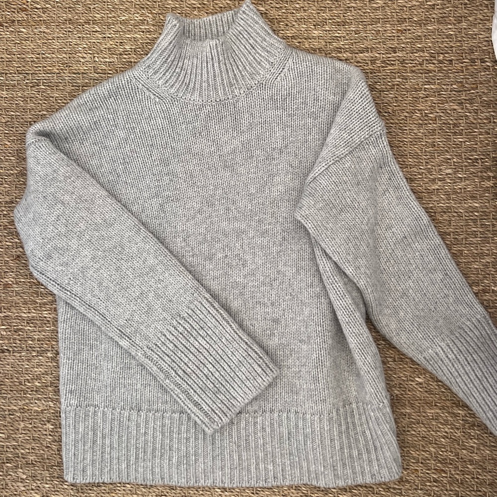 Vince gray turtleneck sweater, size small
